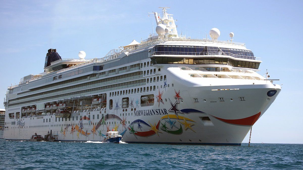 how-many-cruise-ships-does-carnival-have-cruise-ship-cloud